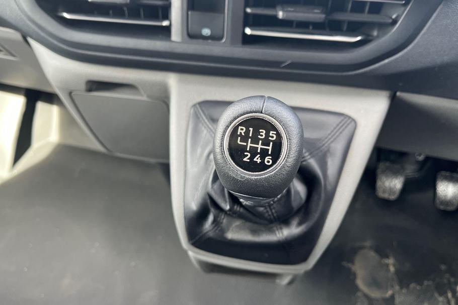 Used FORD TRANSIT CUSTOM WR75JBV 17