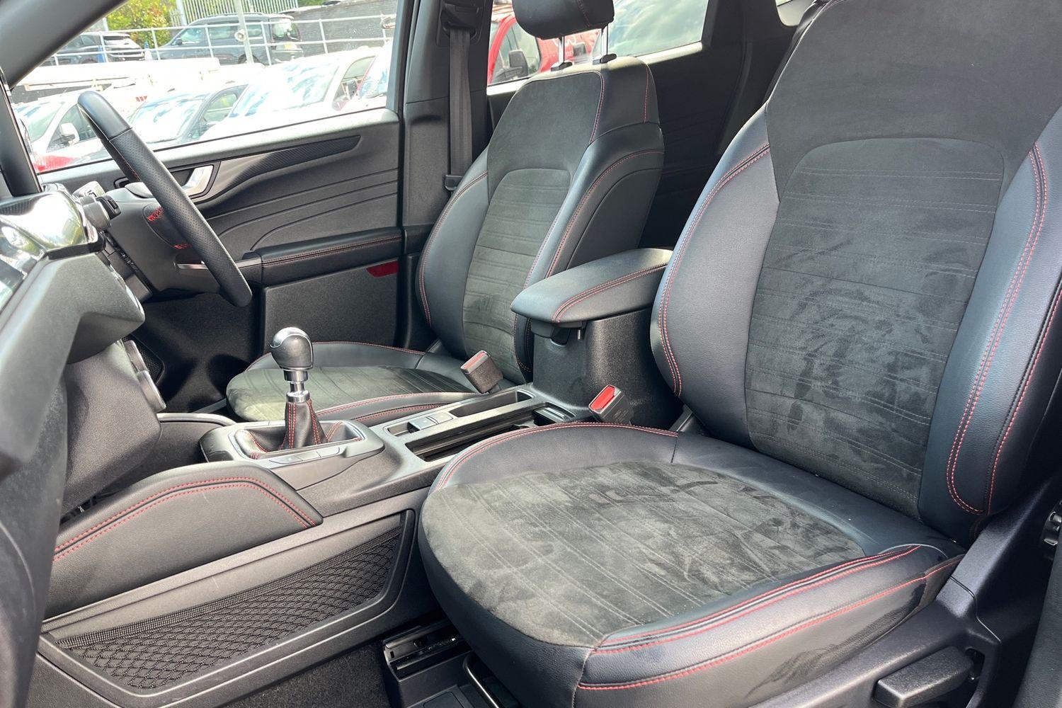 Ford KUGA Photo 18