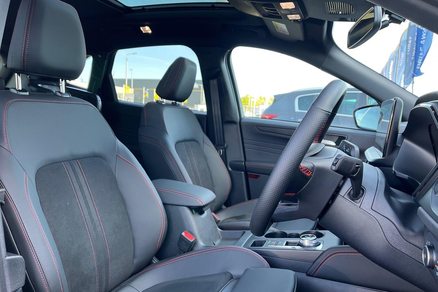 Ford KUGA Photo 16