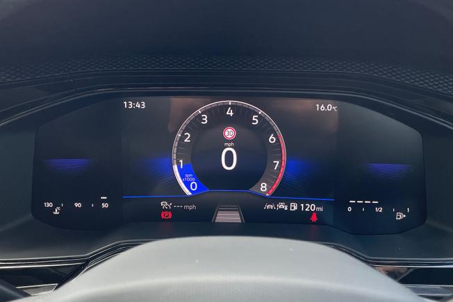 VOLKSWAGEN Polo Photo 15