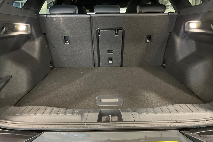 Ford Explorer Photo autoimg-7146f42657ea24d686f1a1af97b82426a77b8aab.jpg