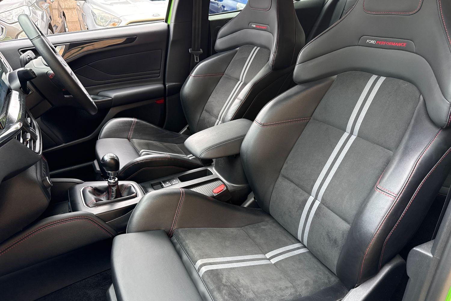Ford FOCUS Photo 18
