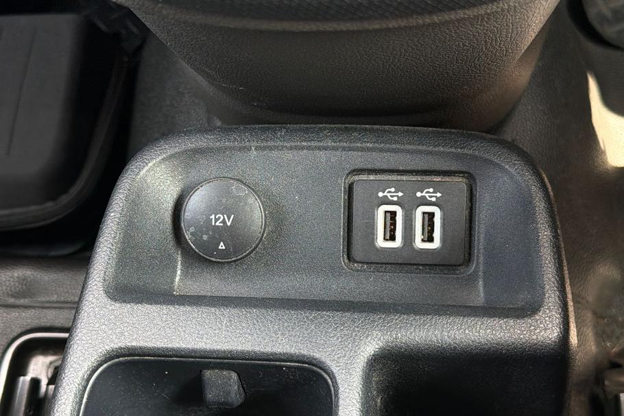 Used Ford TRANSIT CONNECT FY21SLV 31