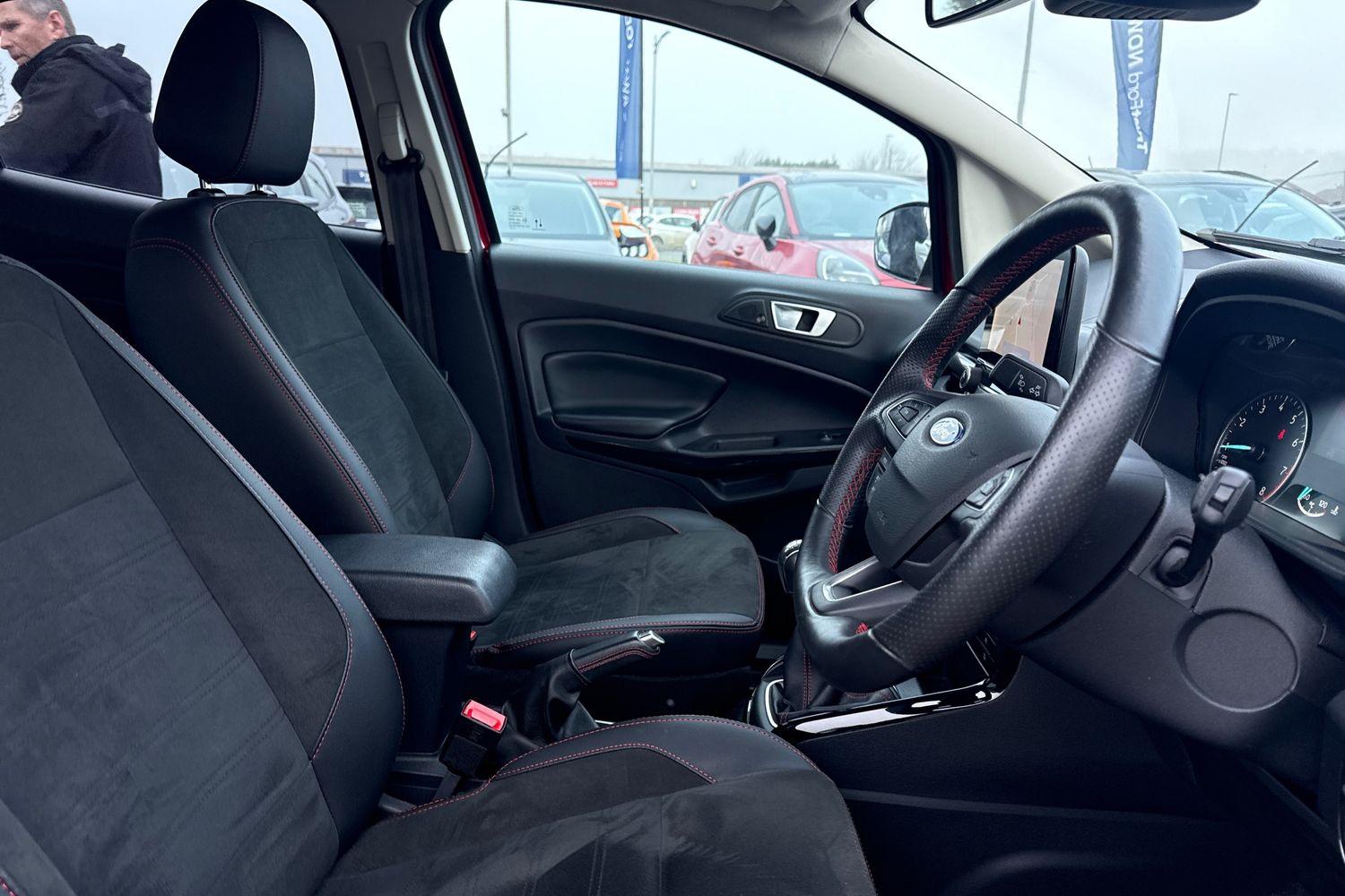 Ford ECOSPORT Photo 16