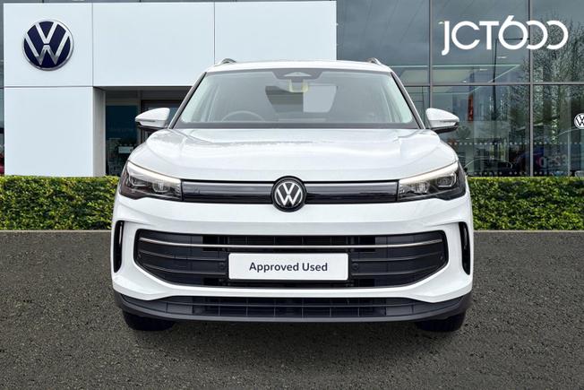 VOLKSWAGEN Tiguan Photo 8