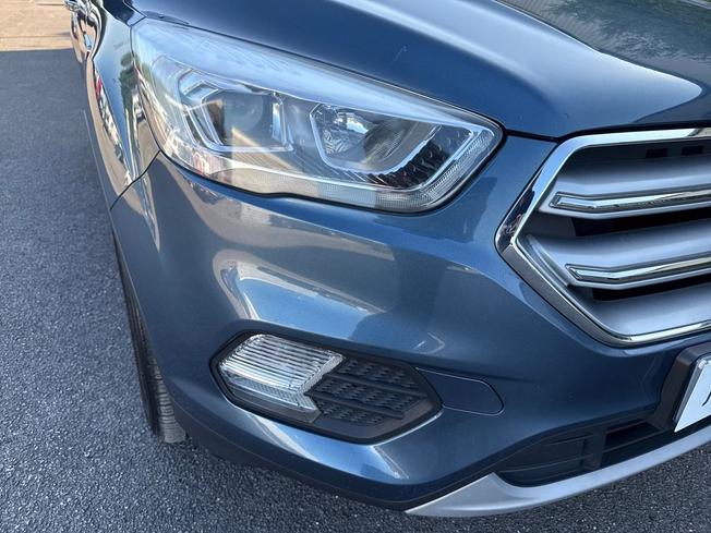 FORD Kuga Photo 19