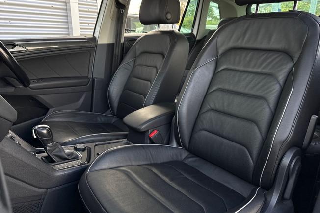 VOLKSWAGEN Tiguan Photo 24