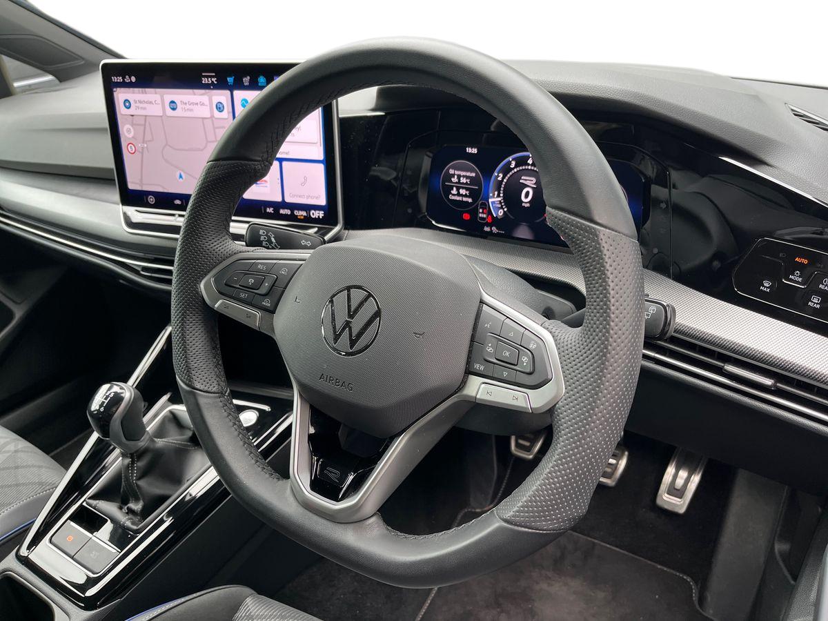 Volkswagen Golf Photo autoimg-7157bf27ee361396dabbc35dbd34918dbc8a554a.jpg