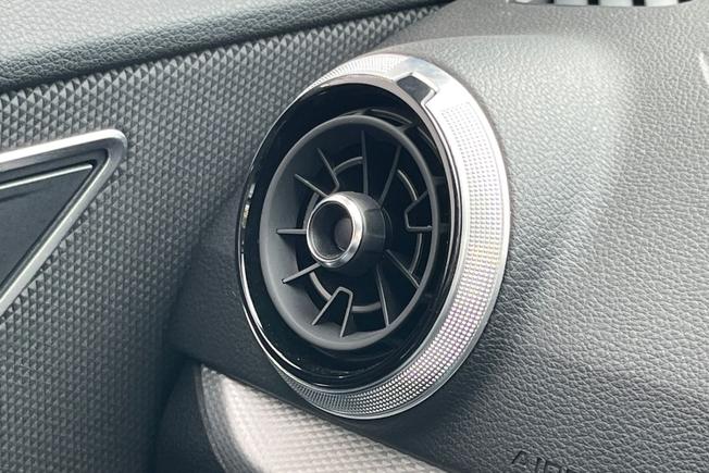 AUDI Q2 Photo 33