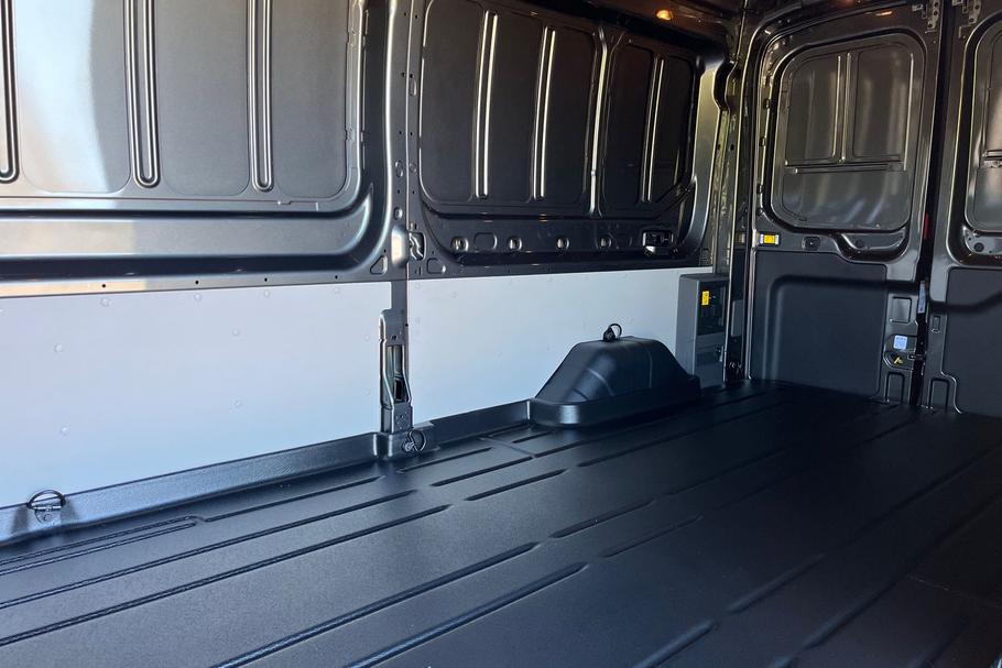 Used FORD E-TRANSIT YD25EBB 4