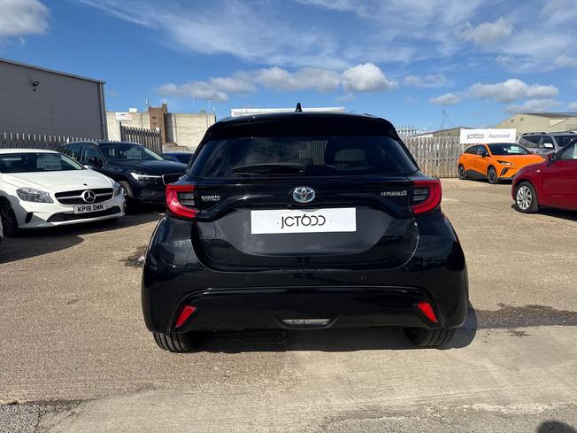 TOYOTA Yaris Photo 26