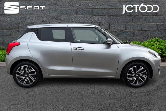 SUZUKI Swift Photo 4