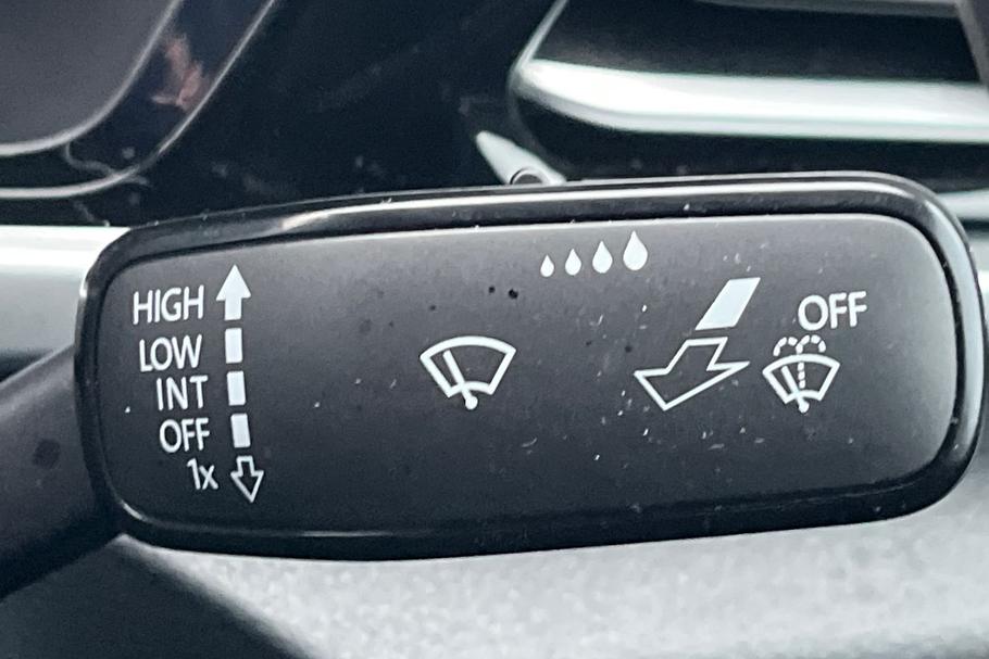 Used FORD TRANSIT CONNECT WV75YOP 33