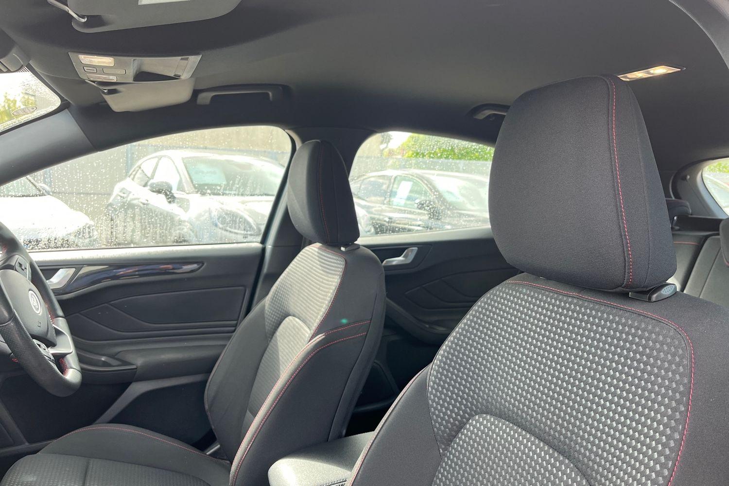Ford FOCUS Photo 18