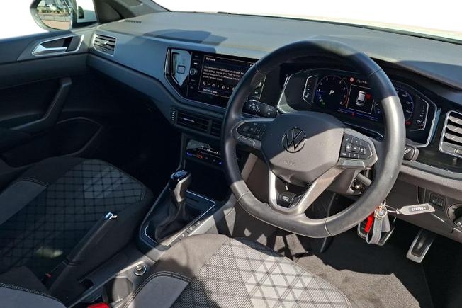 VOLKSWAGEN Taigo Photo 6