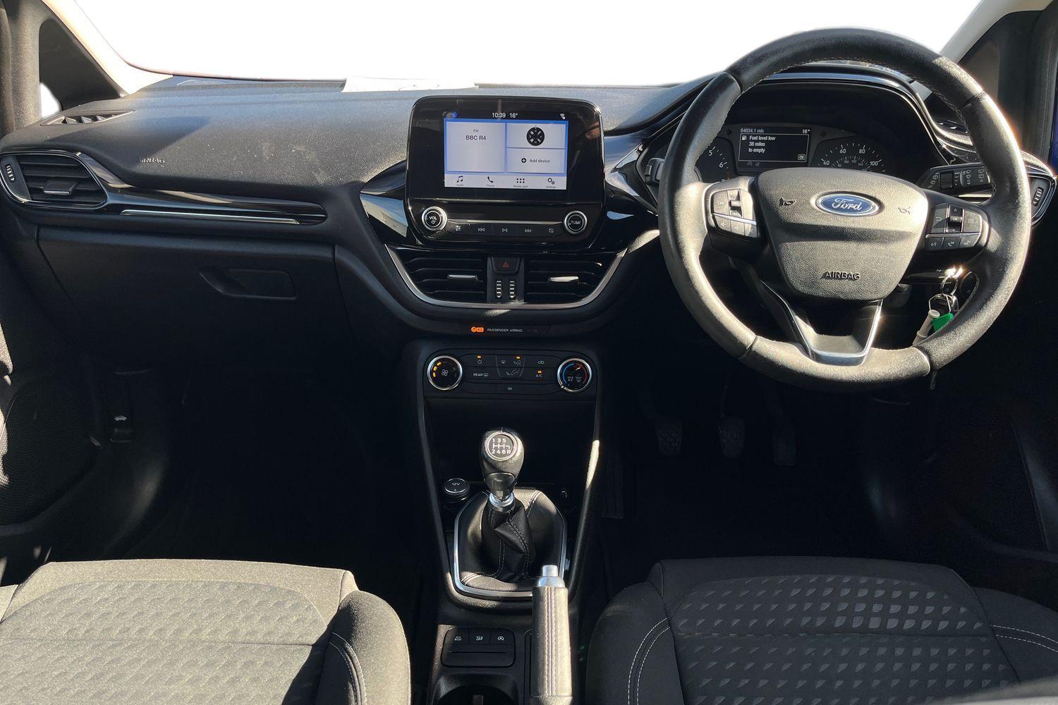 Ford FIESTA Photo 9