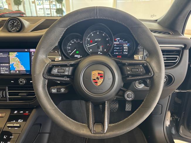 PORSCHE Macan Photo 17