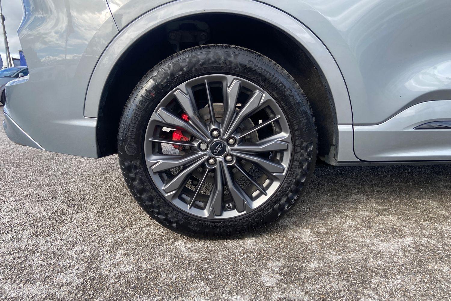 Ford KUGA Photo 25