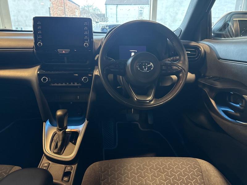 Used Toyota Yaris Cross PJ22UKE 12