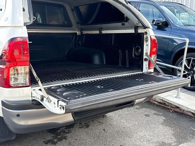 Toyota Hilux Photo 45