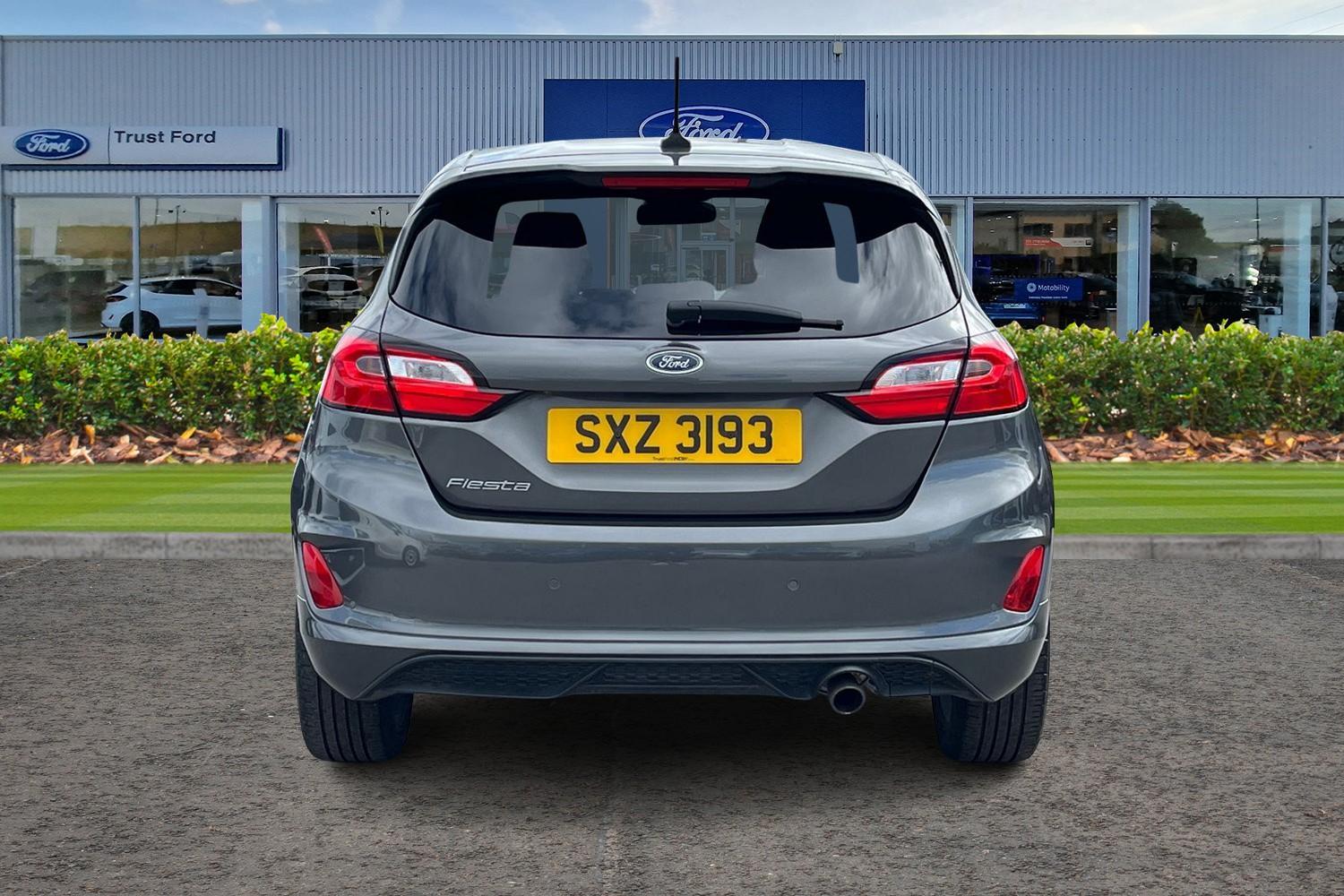 Ford FIESTA Photo 6