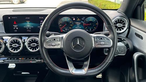 Mercedes-Benz A Class Photo autoimg-717463280400f1513f55d24f8c00615d0bd608bc.jpg