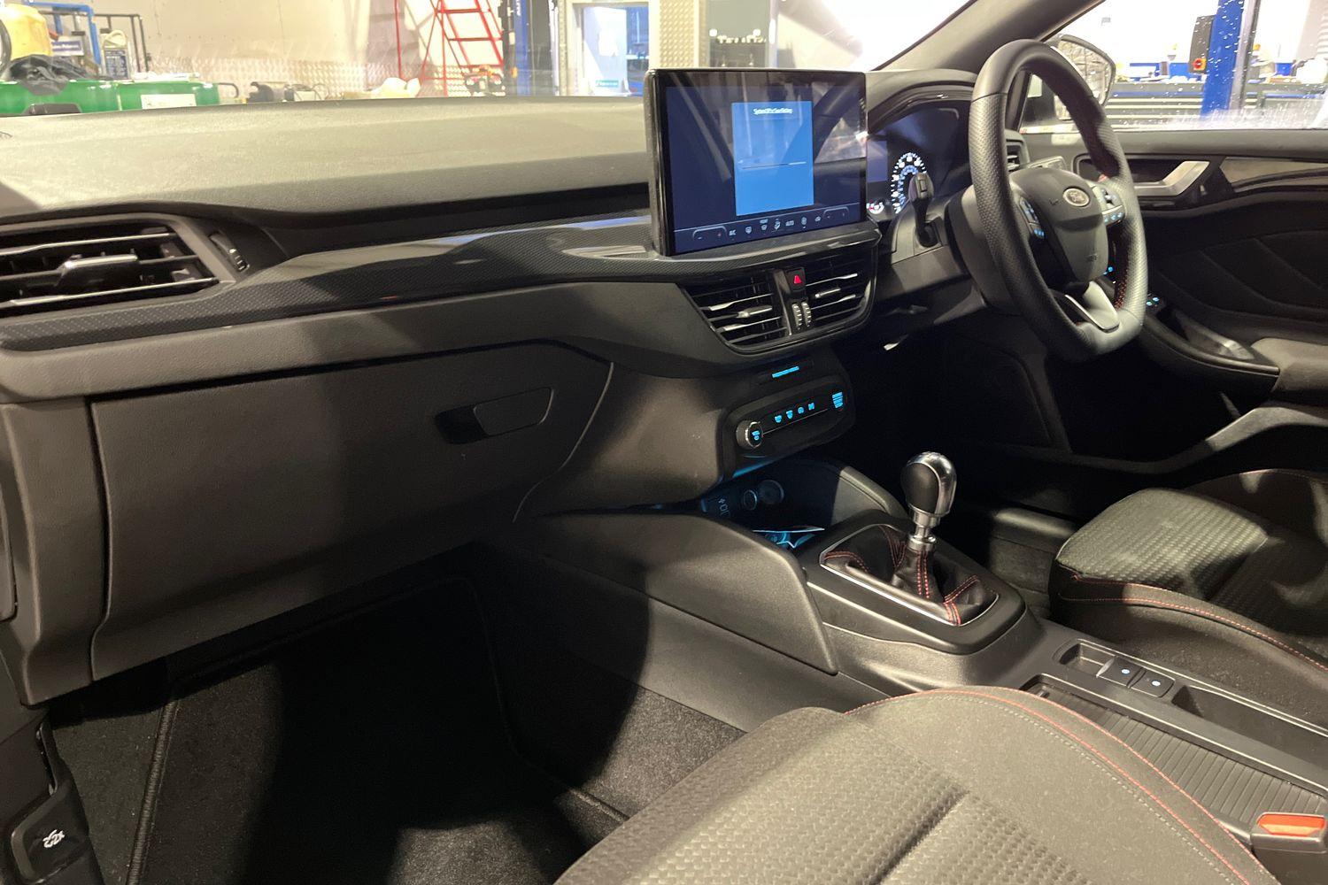 Ford FOCUS Photo 17