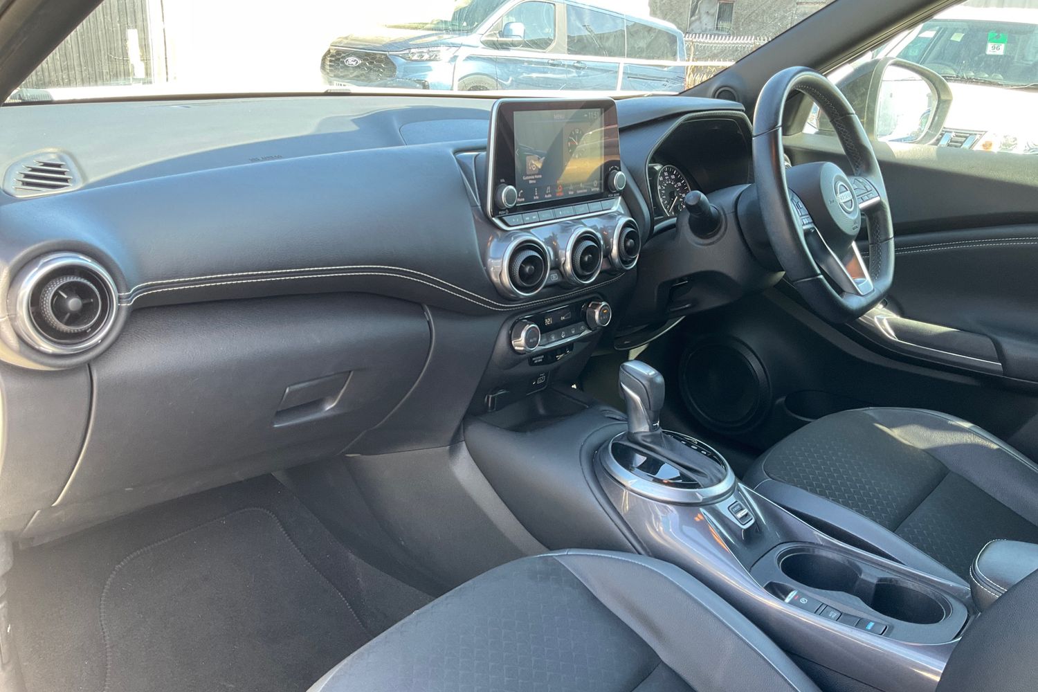 Nissan JUKE Photo 17