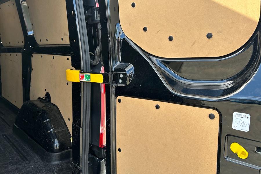 Ford TRANSIT CUSTOM Photo autoimg-7177ba3824890a5ab95a38b46207a983b6cd89dd.jpg