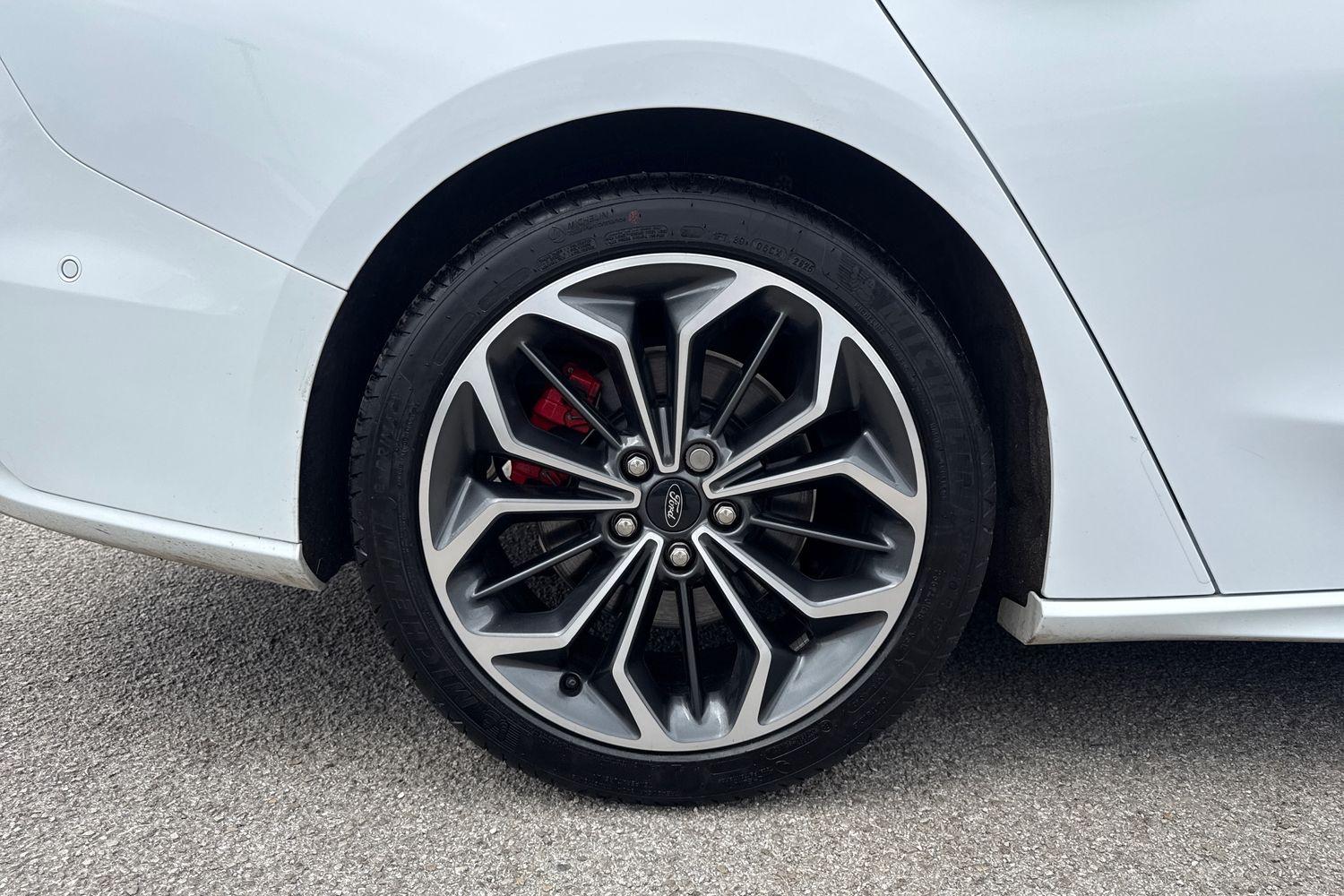 Ford FOCUS Photo 7