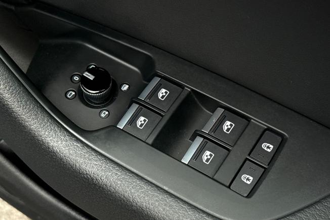 AUDI A6 Avant Photo 32