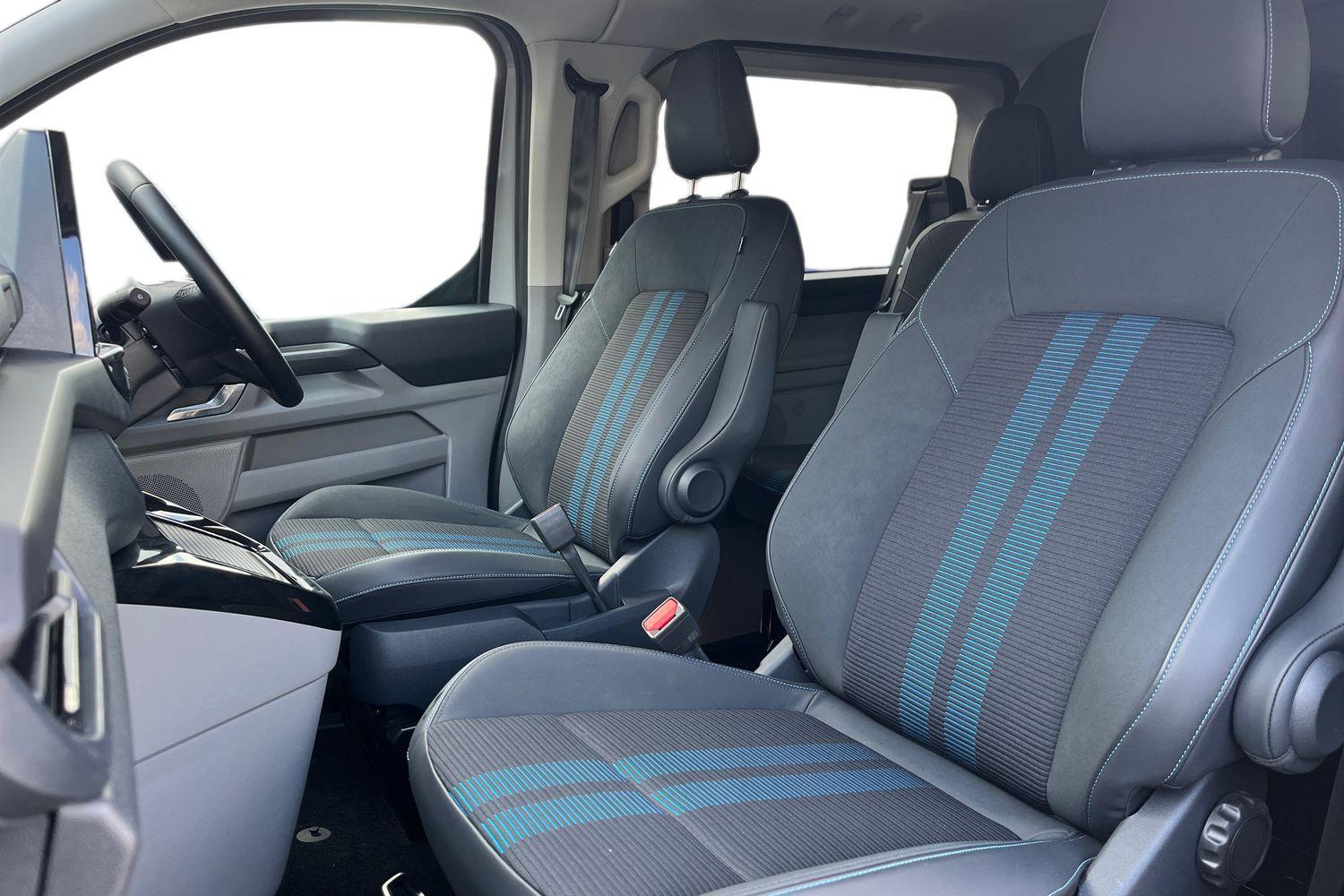 Ford TRANSIT CUSTOM Photo 2