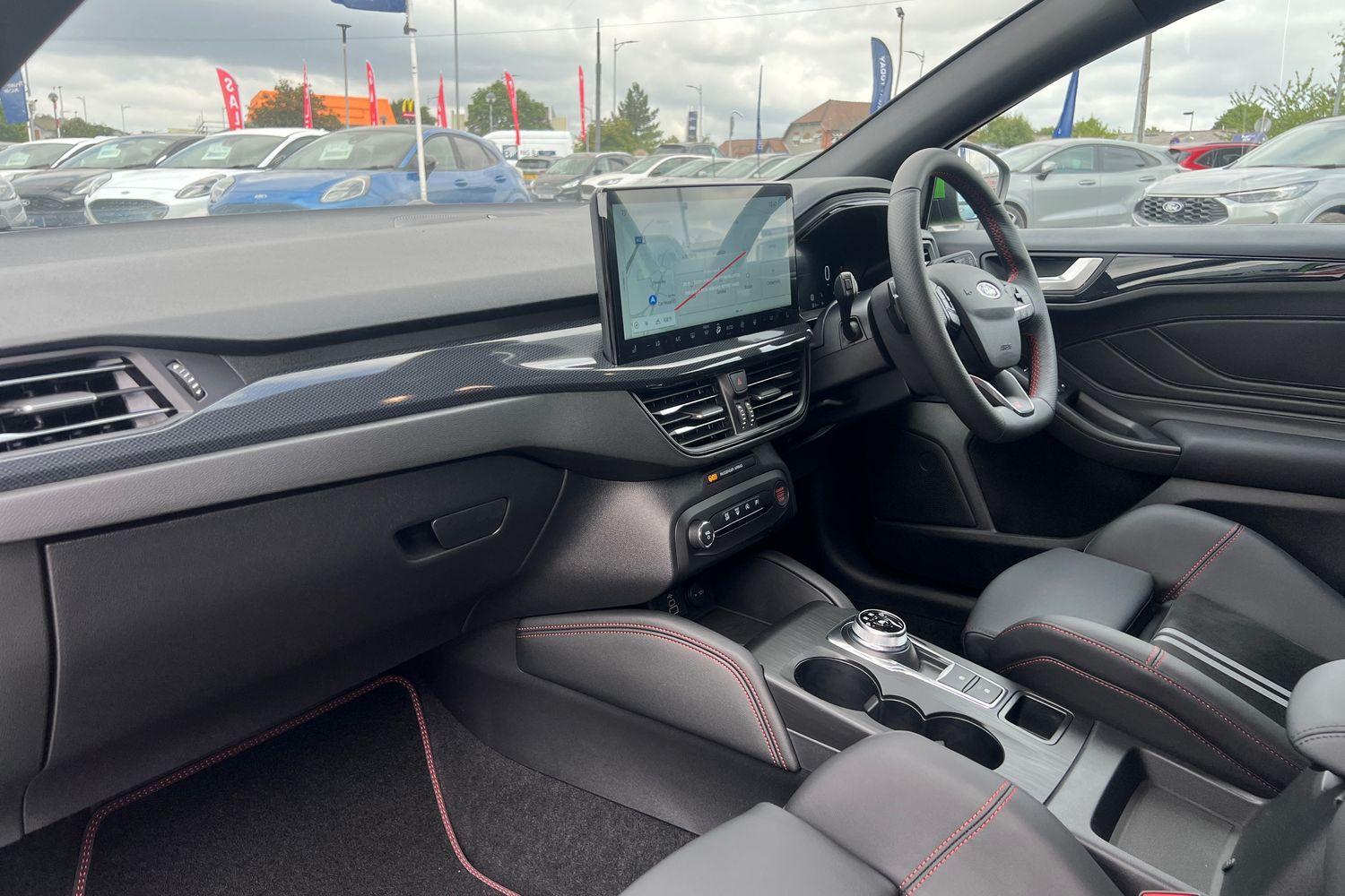 Ford FOCUS Photo 17