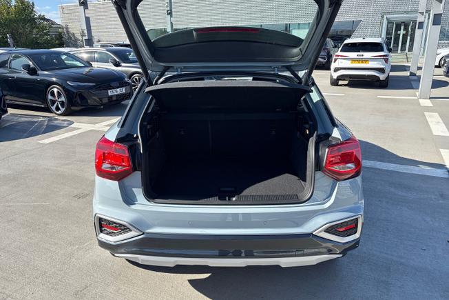 AUDI Q2 Photo 12
