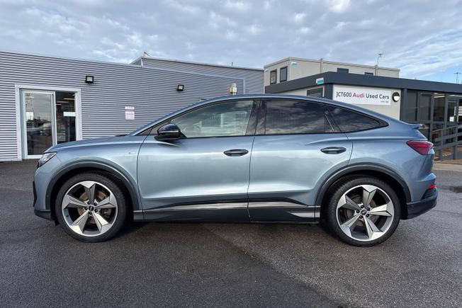 AUDI Q4 e-tron Photo 27