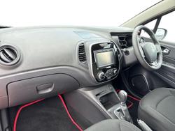 RENAULT Captur Photo 2