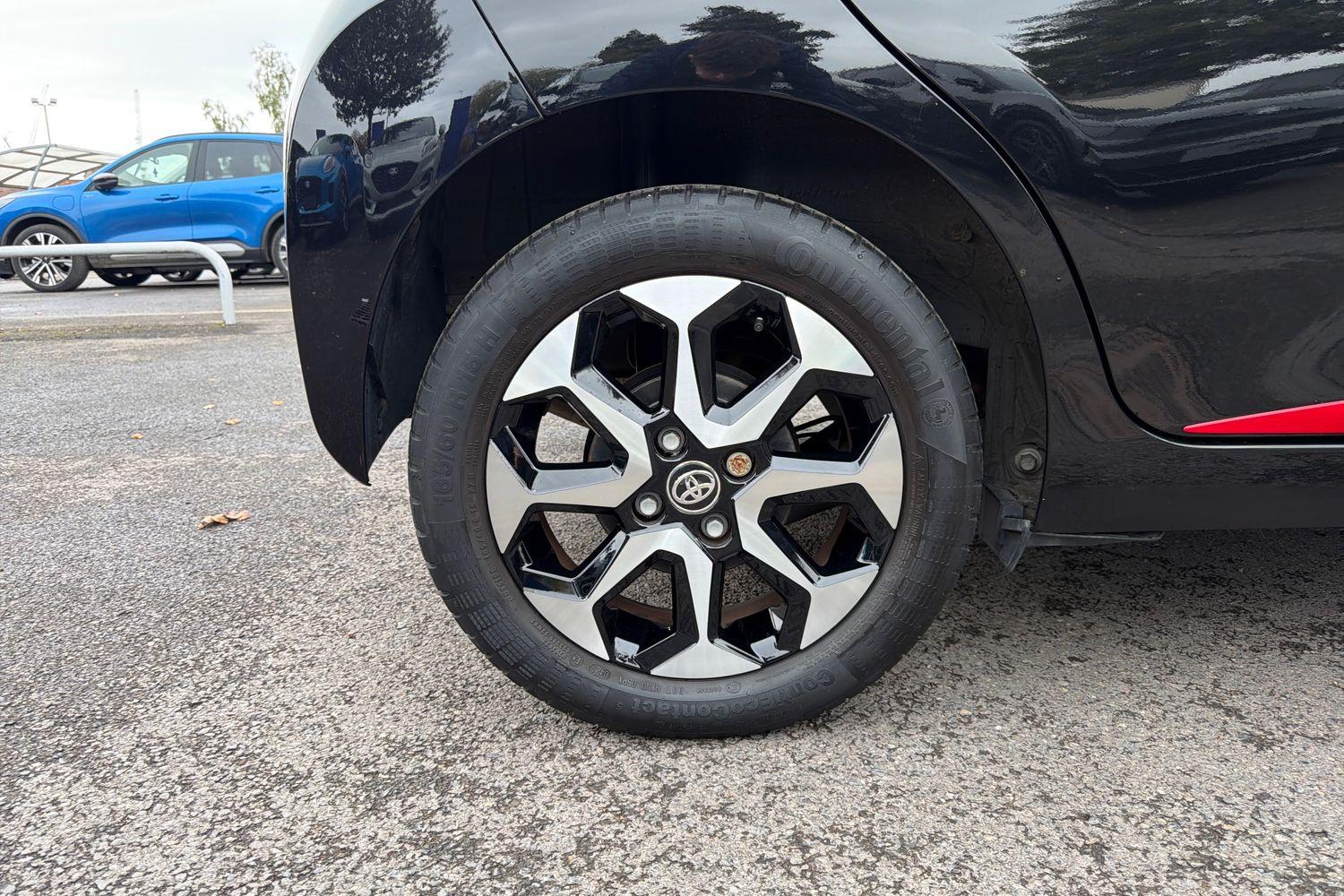 Toyota AYGO Photo 34