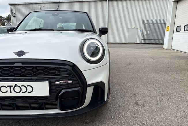 MINI Convertible Photo 29