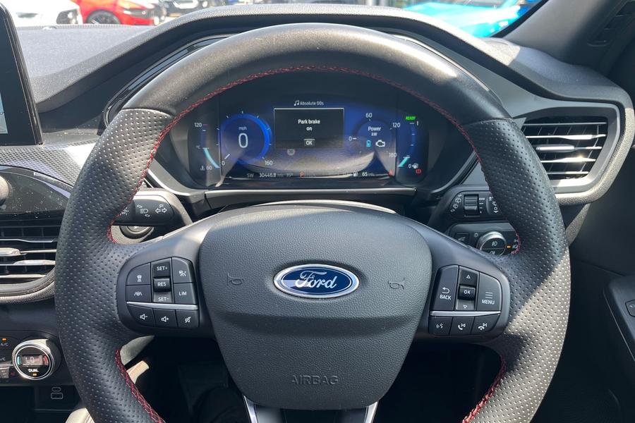 Ford KUGA Photo autoimg-71909aadd64d98b96de3ab6bfae761925e2082ba.jpg