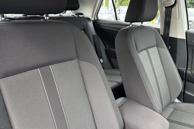 VOLKSWAGEN T-Roc Photo 27