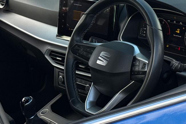 SEAT Ibiza Photo 37