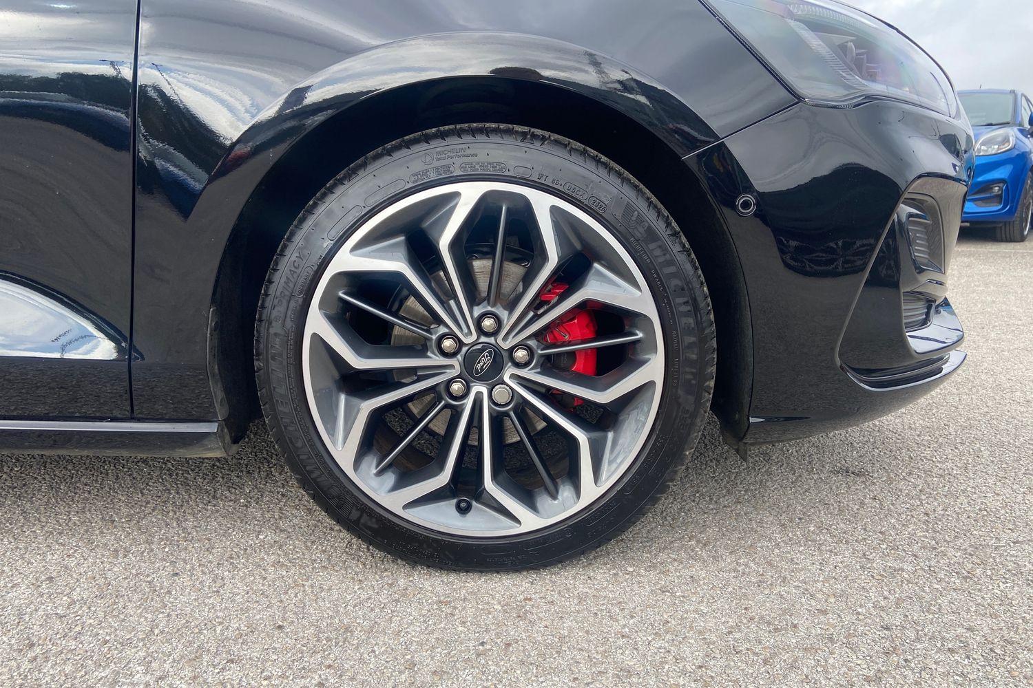 Ford FOCUS Photo 23