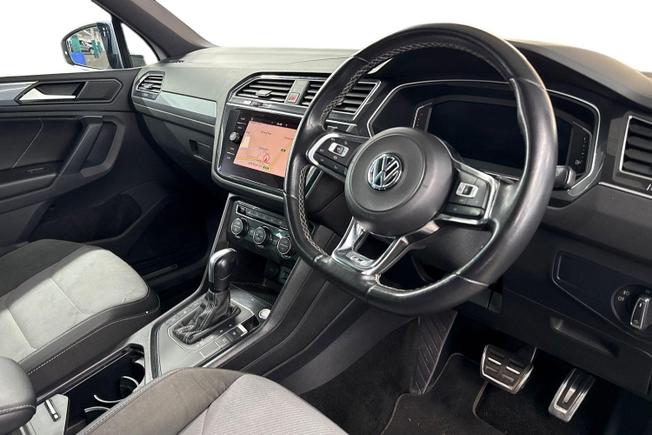 VOLKSWAGEN Tiguan Photo 6