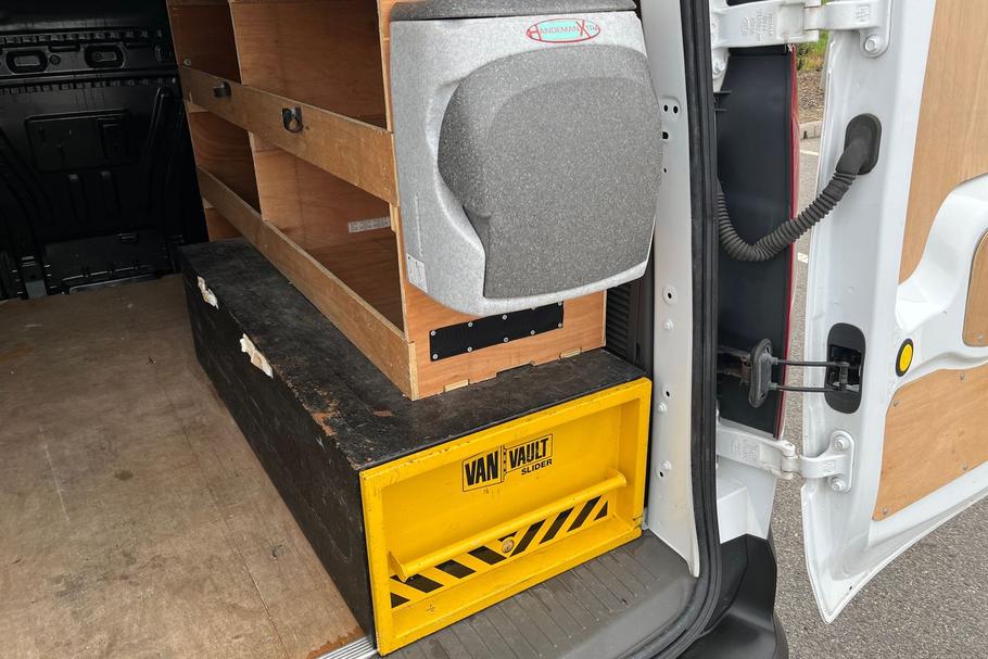 Used FORD TRANSIT CONNECT WN69DPZ 9