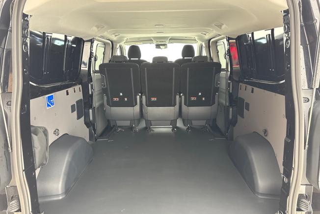 VOLKSWAGEN E-Transporter Photo 12
