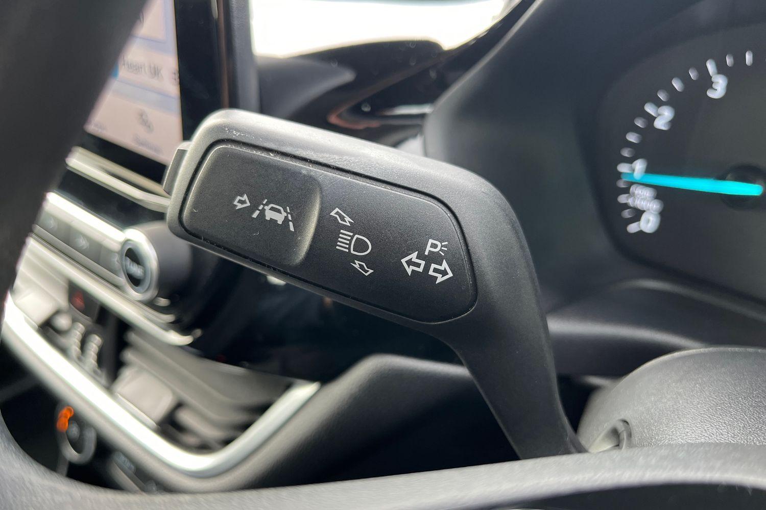 Ford FIESTA Photo 13