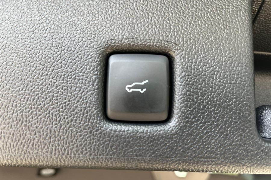 Ford Kuga Photo autoimg-71a100373bdb24decab53a73721d52f3907be021.jpg