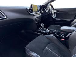 KIA ProCeed Photo 2