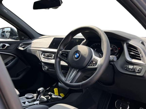 BMW 1 Series Photo autoimg-71a29aafb11de6c24f05ec93b14027006c70e375.jpg