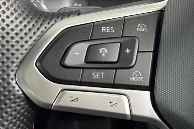 Volkswagen Golf Photo 16